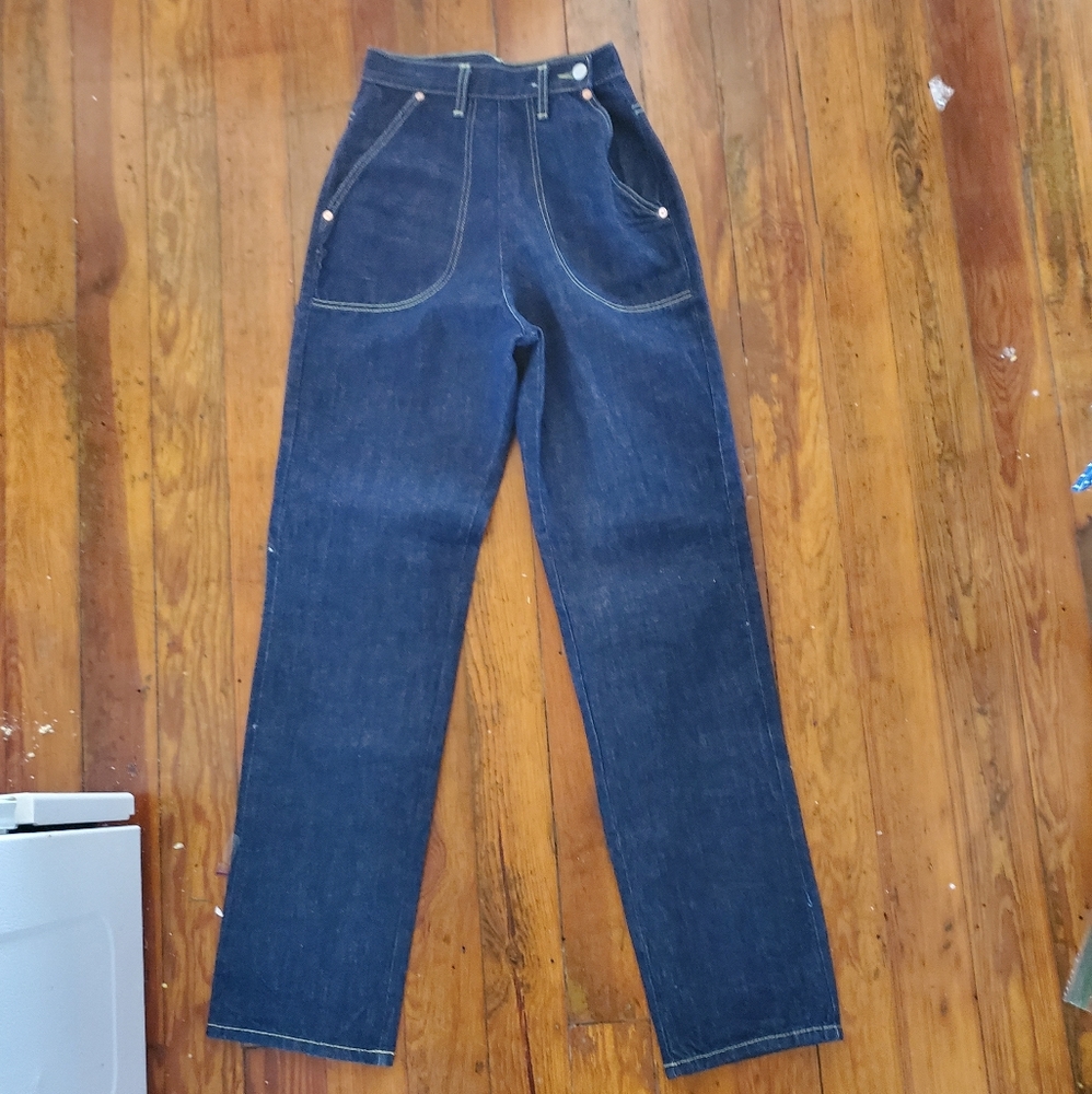 Freddies of Pinewood Jeanies